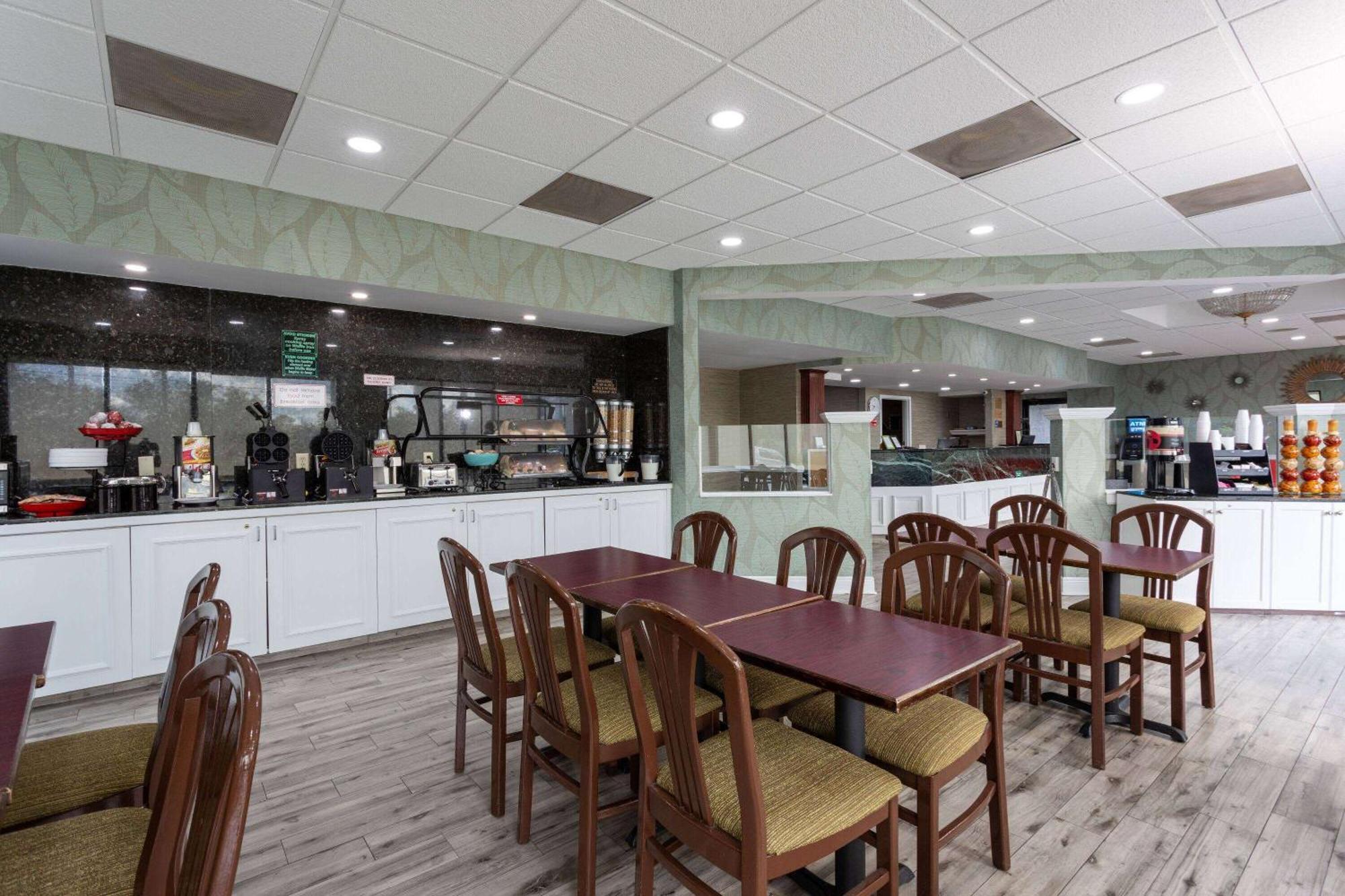 Ramada By Wyndham Altamonte Springs Near I-4 Exterior foto